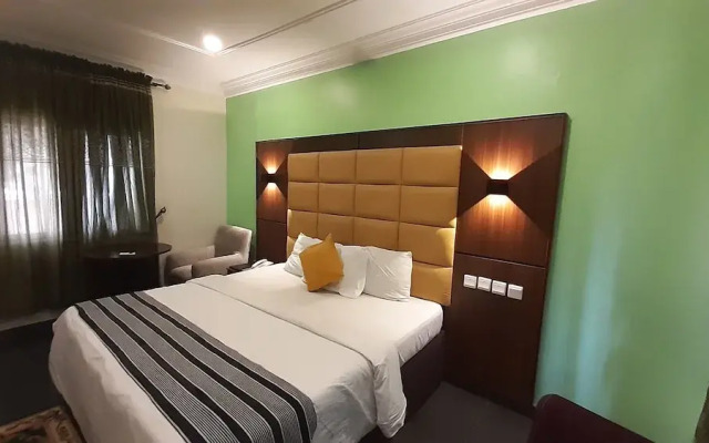 Santiago Bay Hotel