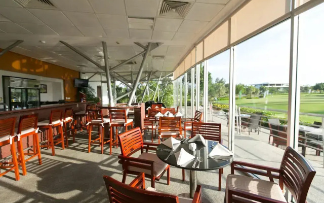 Montgomerie Links Hotel & Villas