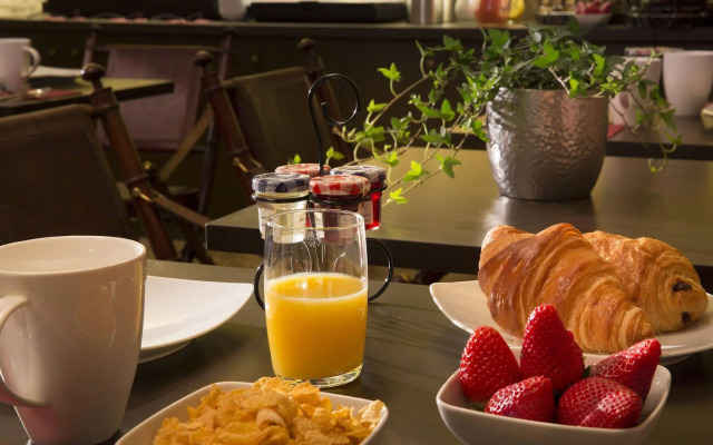 Hôtel R. Kipling by Happyculture