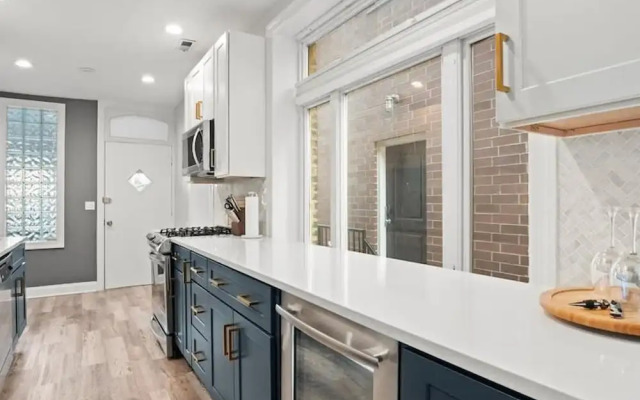 Beautiful Rental Unit in Chicago