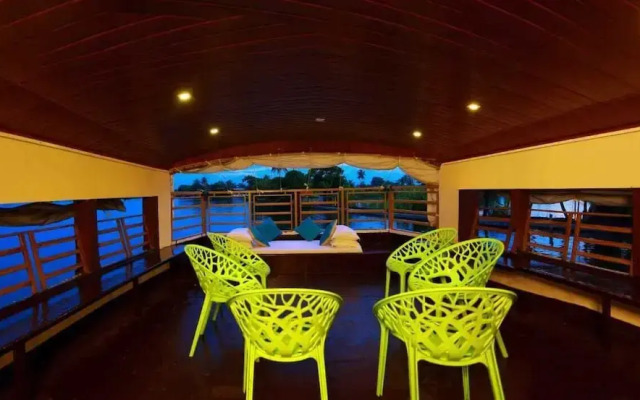 Double Decker Houseboat