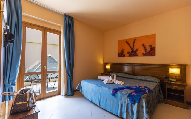 Hotel Tropis
