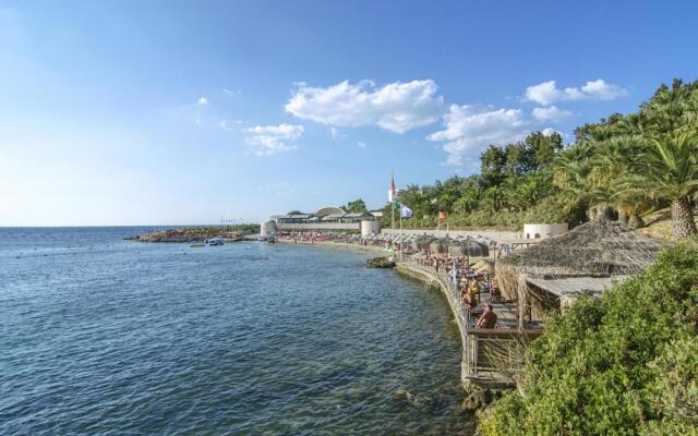 The Grand Blue Sky Hotel