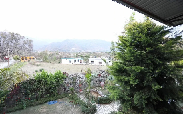 OYO 13254 Home Hill View 3BHK Mussoorie Bypass