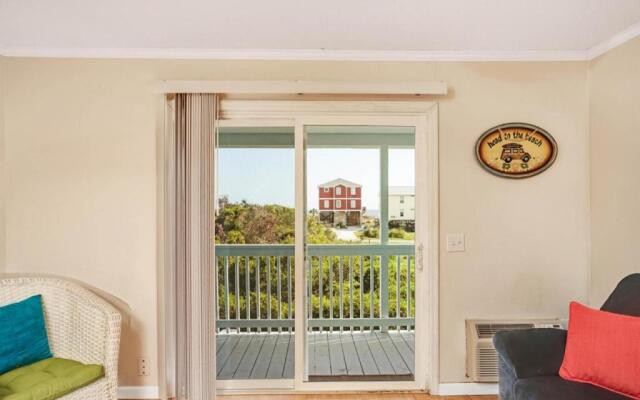 The Hideaway by Oak Island Accommodations