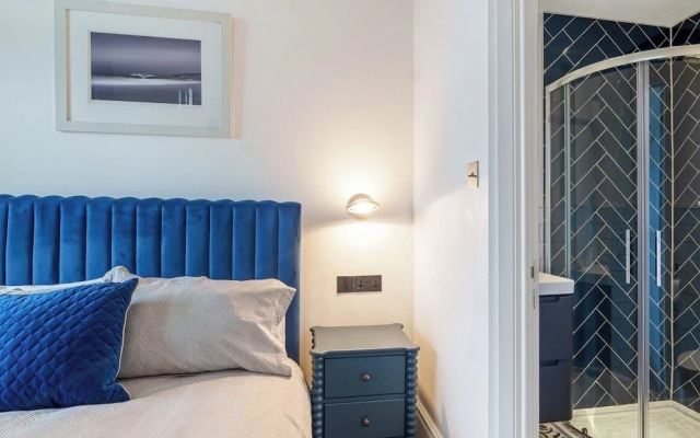 Lazy Waves Boutique B&B