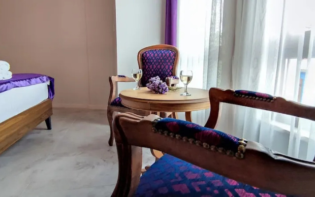 Ege Hotel