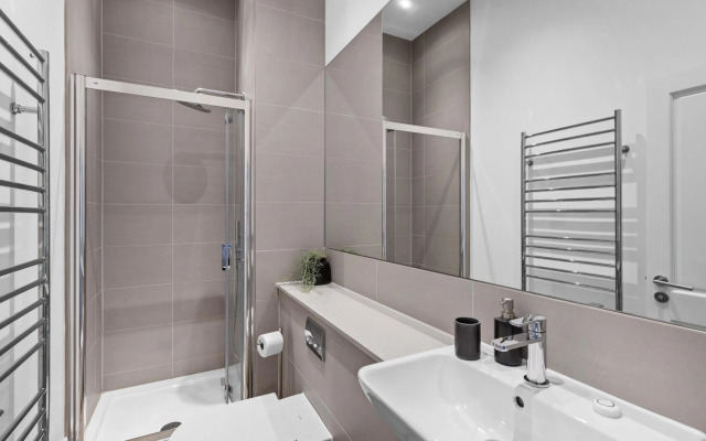 Angel 2 in Dartmouth