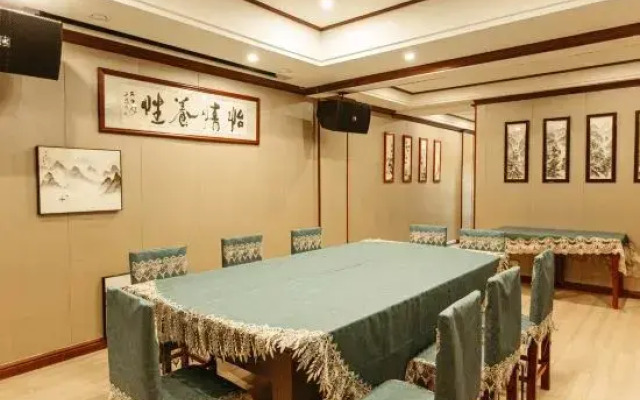 Yichun Huge Hot Spring Holiday Villa