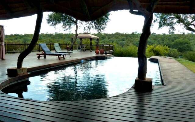 Muweti Bush Lodge