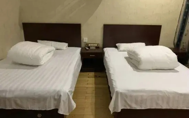 Cixi zhuanghuang Inn