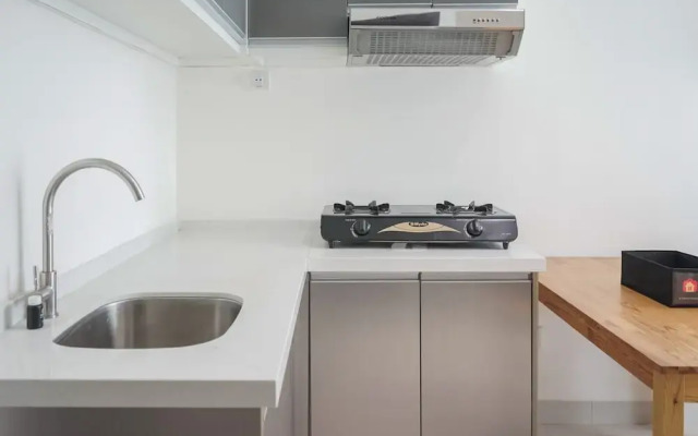 Chic Brooklyn Alam Sutera Studio Apartment By Travelio