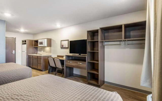 WoodSpring Suites Colton