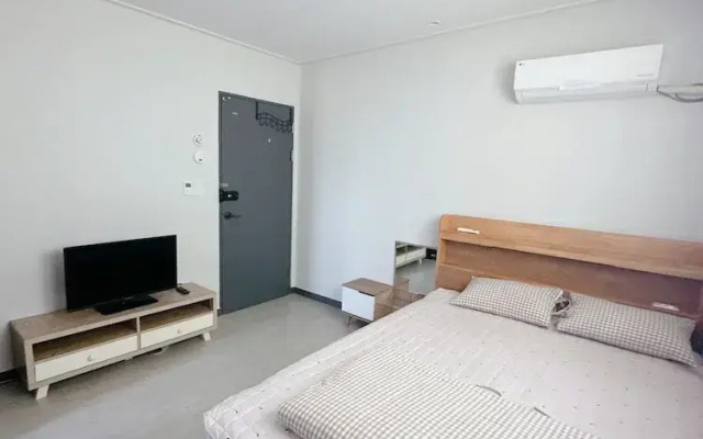 Yolo House