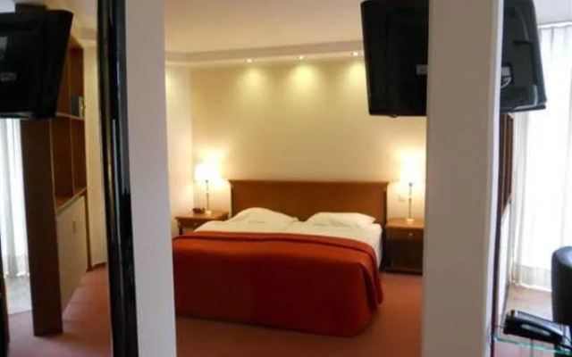 Turmhotel Rhein Main