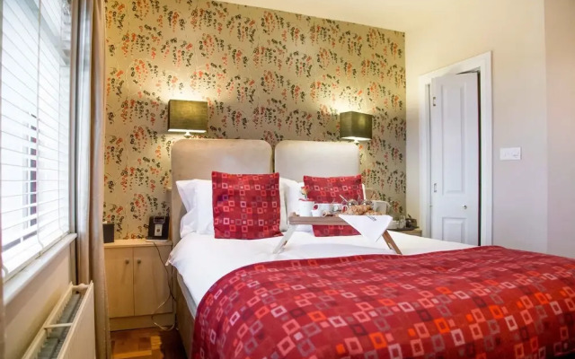 Fields Lodge Bed & Breakfast