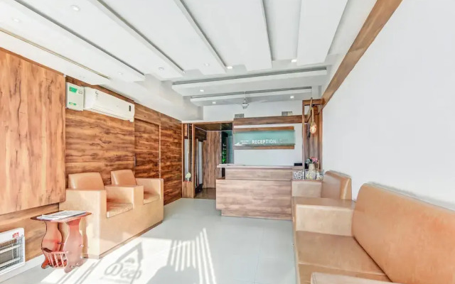 OYO 27999 Hotel Deep