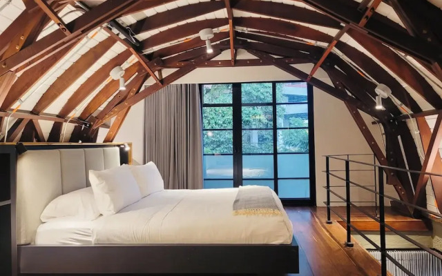 Hotel Doblell Near Provenza by Wynwood House