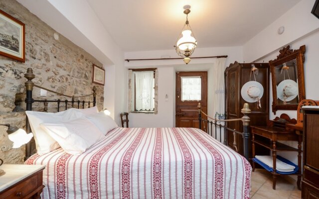 Venetiko Apartments