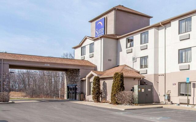 Sleep Inn & Suites Near I-90 and Ashtabula