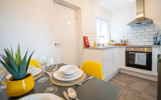 River View Home - 2 bed