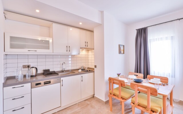 Thomas Suites Datca