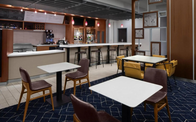 Courtyard by Marriott Cleveland University Circle