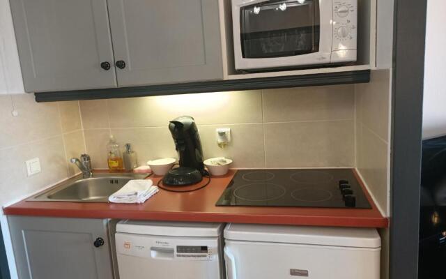 Charmant T2 climatisé avec belle vue , Golf de Pont-Royal