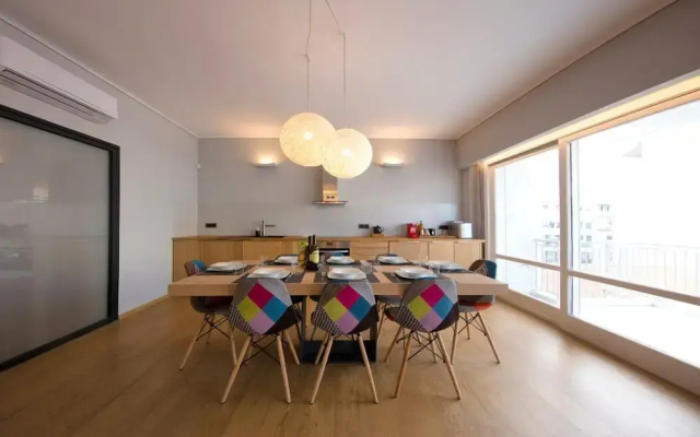 Heyden Entire Super Modern Minimal Flat