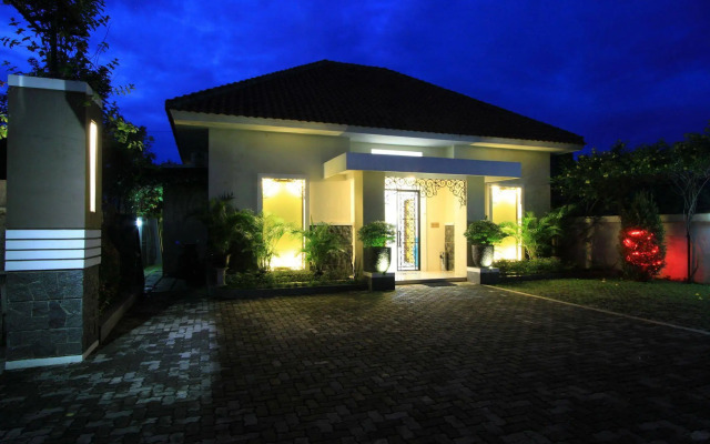 Natura Rumah Singgah Guest House
