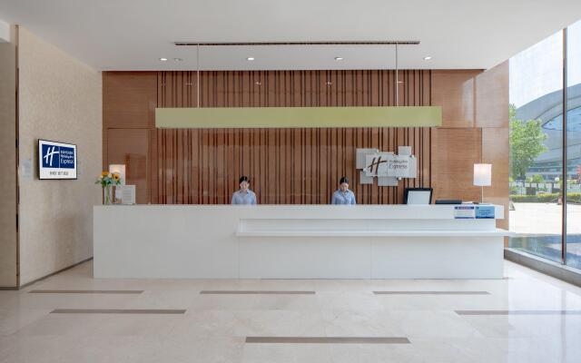 Holiday Inn Express Luoyang City Center, an IHG Hotel