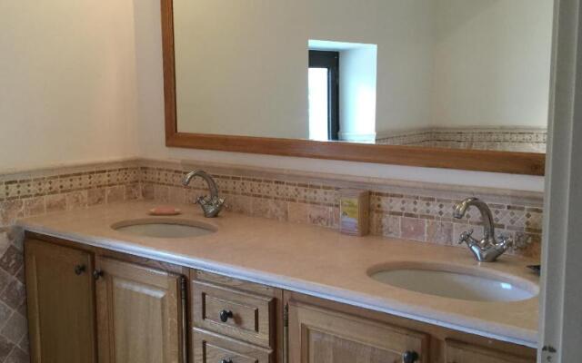 Mas Provençal Avec Une Belle Piscine Privée, Située En Campagne de Venelles, Vue Sur la Sainte Victoire, Proche D'Aix En Provence, 10 Personnes, Ls7-257 Ambicioun