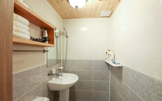 Jeonju Hanok Sukbak Cheheomgwan Pension