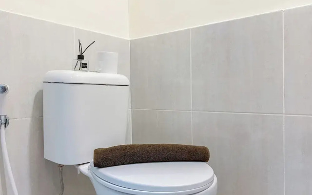 Best Deal And Restful 2Br Meikarta Apartment