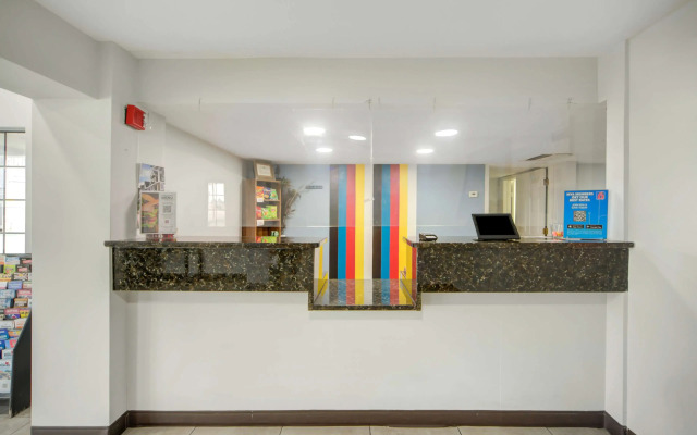 Motel 6 San Antonio, TX – I-35 North Corridor