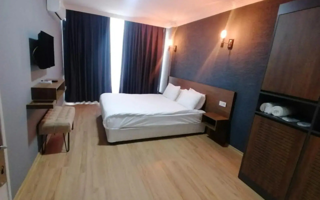 Polynesian Residences Waikiki Beach