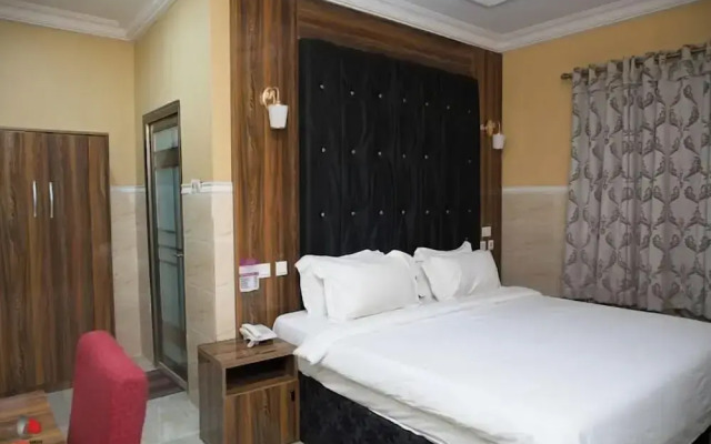 Castle Majestic Hotel