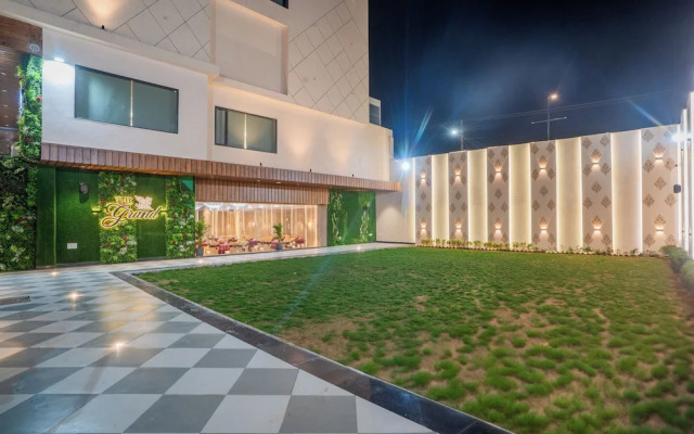 Royal Prime - A City Center Botique Hotal in Jaipur