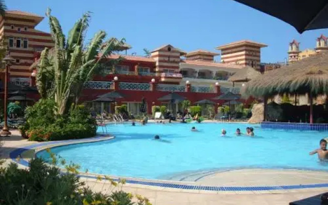 Porto Holidays Marina Apartments