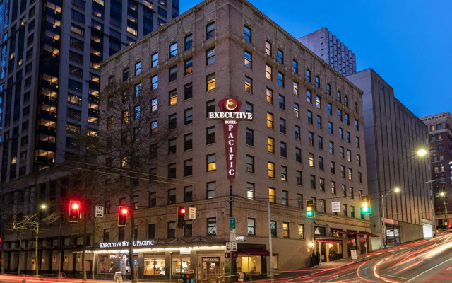 Executive Hotel Pacific