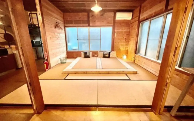 三丁庵 桜祭りに行こう カップルプランに長期滞在プランもあります We have long stay plan in Old Japanese modern style house – Guest Rooms – Shimoda