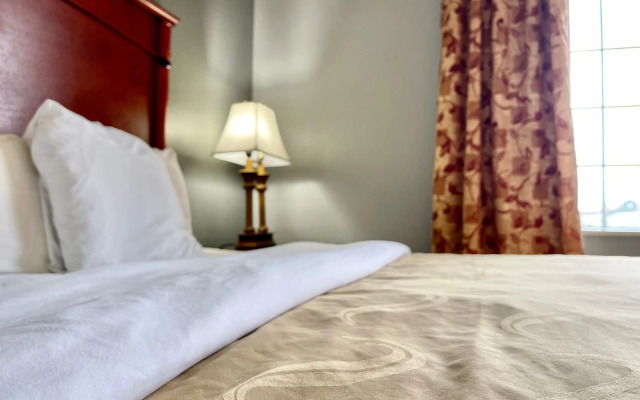 FairBridge Inn & Suites Cleburne