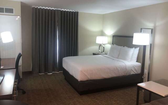 Hawthorn Extended Stay by Wyndham Monahans