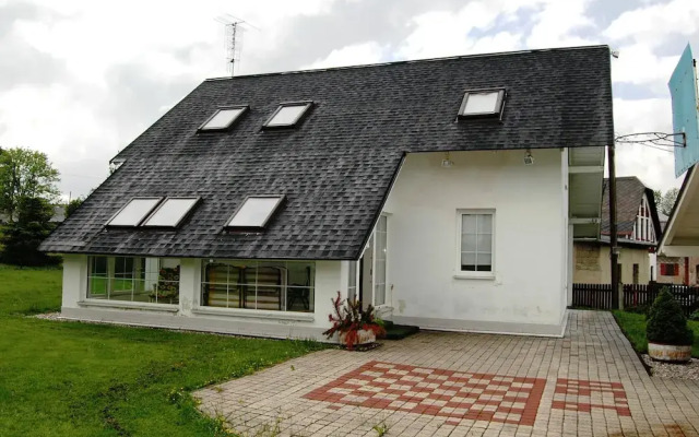 Serene Holiday Home With Private Garden, Whirlpool, Terrace
