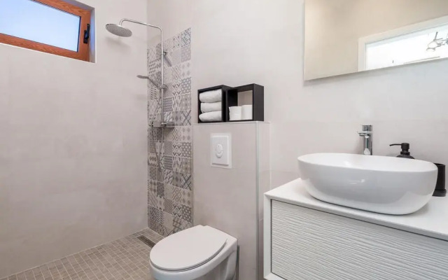 Beautiful Home in Jablanac With 4 Bedrooms and Wifi