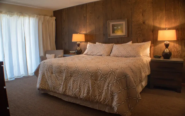 Evergreen by Crested Butte Lodging