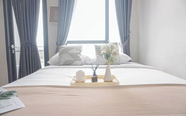 Cozy Studio at Monroe Tower Apartment