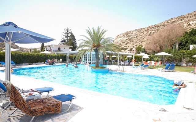 Eleaterra Hotel