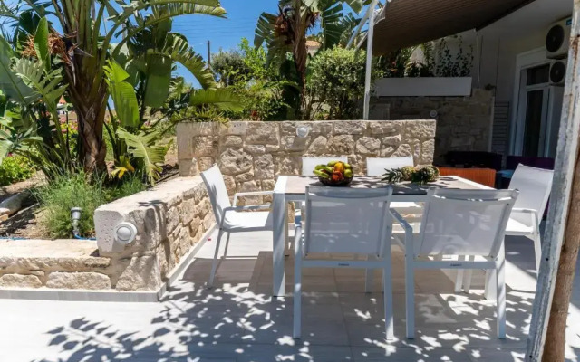 Thomas House Hersonissos - Private Pool - Sleeps 6