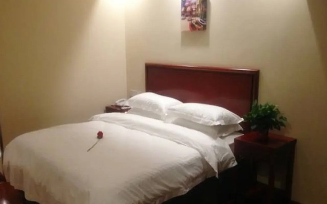 GreenTree Inn AnHui FuYang YingShang ZhongShan Road Express Hotel